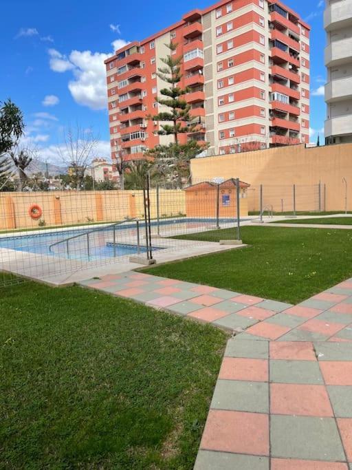 Estudio En Fuengirola Con Vistas Al Mar Esterno foto