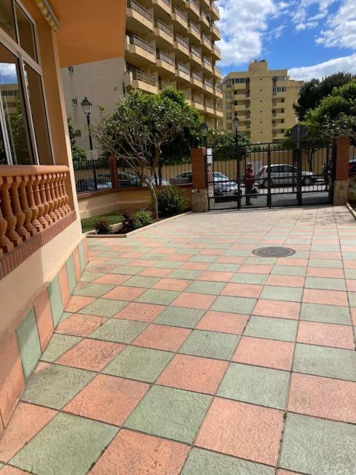 Estudio En Fuengirola Con Vistas Al Mar Esterno foto